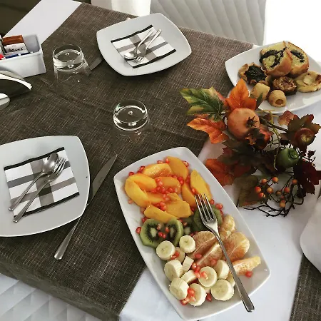 Aries Bed & Breakfast 4*